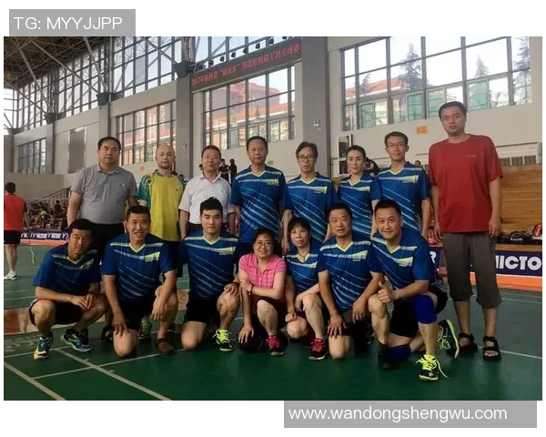 西安羽毛球队与广州羽毛球队赛后战术分析与复盘探讨